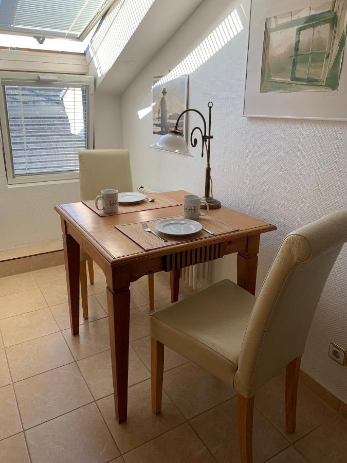 Kuschelige Wohlfuhl-Wohnung In Top Strandlage ゼーバート・ヘリングスドルフ エクステリア 写真