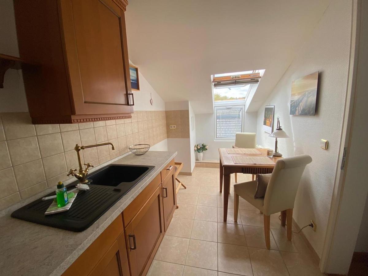 Kuschelige Wohlfuhl-Wohnung In Top Strandlage ゼーバート・ヘリングスドルフ エクステリア 写真