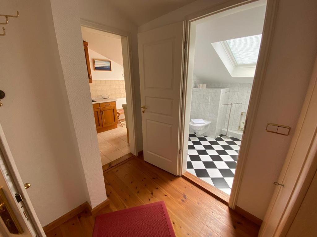 Kuschelige Wohlfuhl-Wohnung In Top Strandlage ゼーバート・ヘリングスドルフ エクステリア 写真